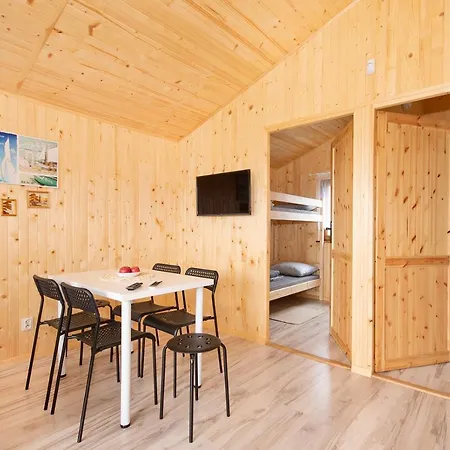 Pod Wzgorzem Holiday park *